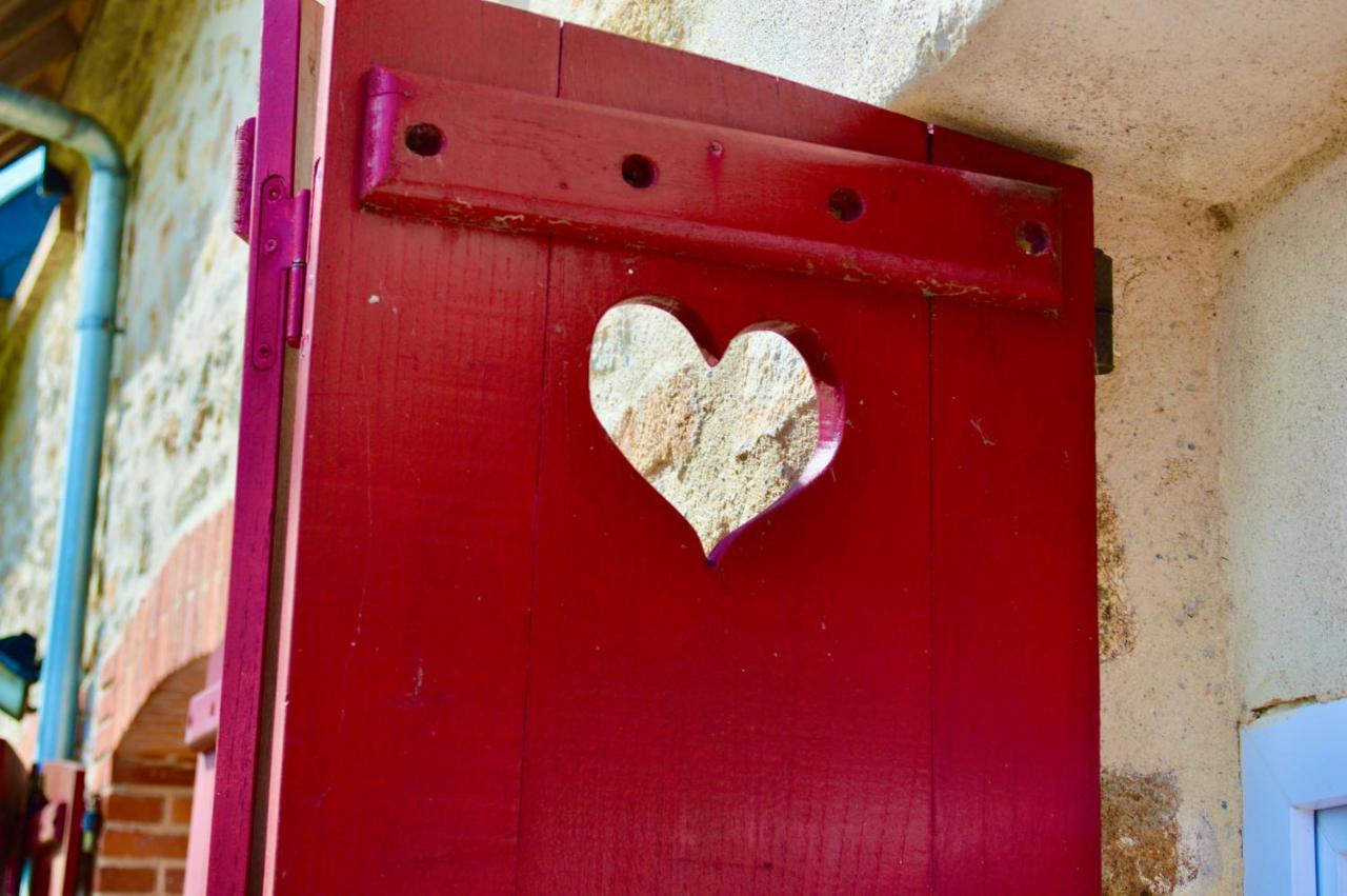 La Pichonniere Bed and Breakfast Isigny-le-Buat Buitenkant foto