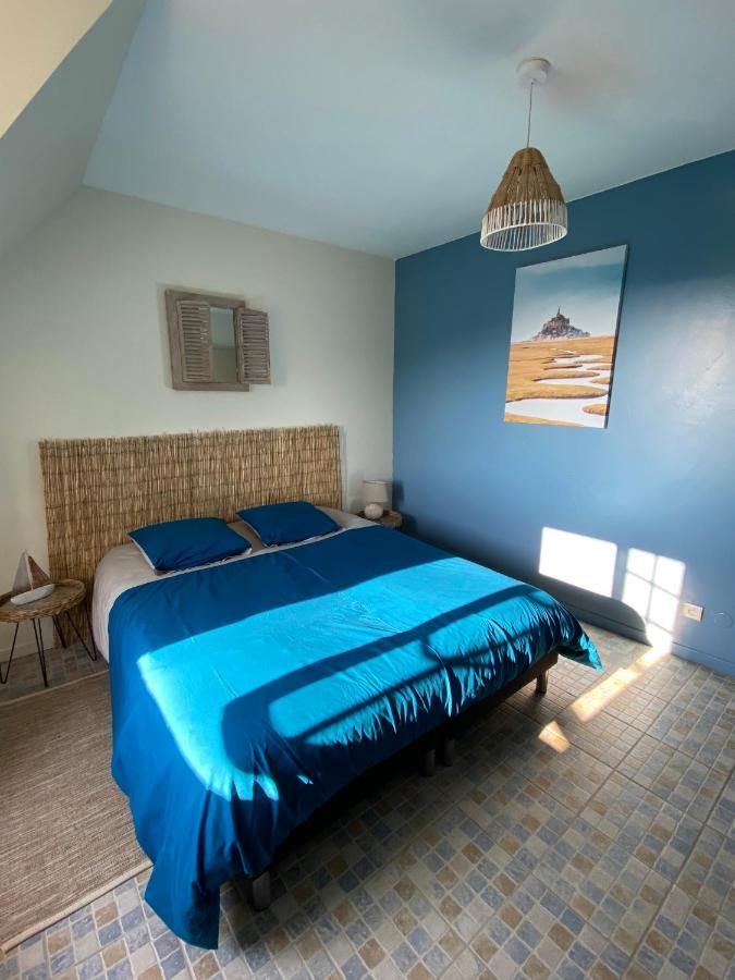 La Pichonniere Bed and Breakfast Isigny-le-Buat Buitenkant foto