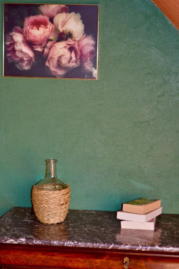 La Pichonniere Bed and Breakfast Isigny-le-Buat Buitenkant foto